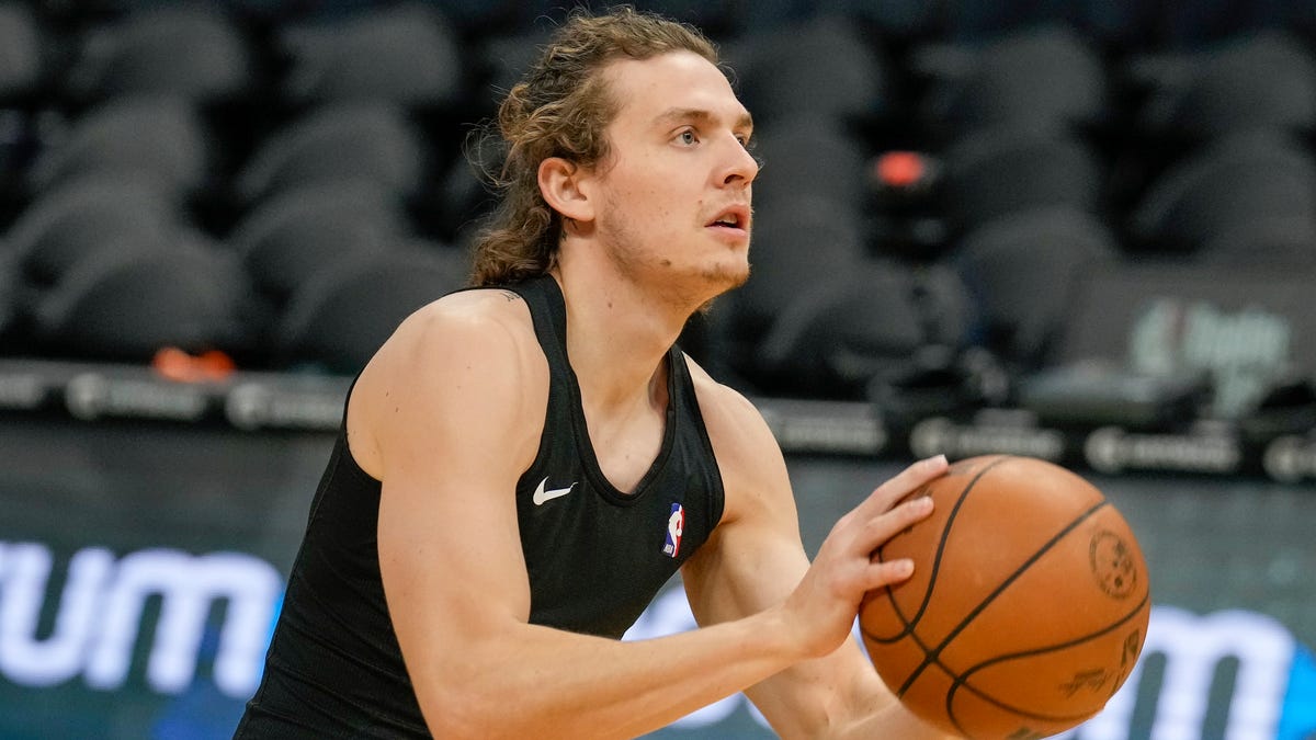 Indiana Pacers to sign Kyle Guy to Exhibit 10 deal, play for Noblesville Boom