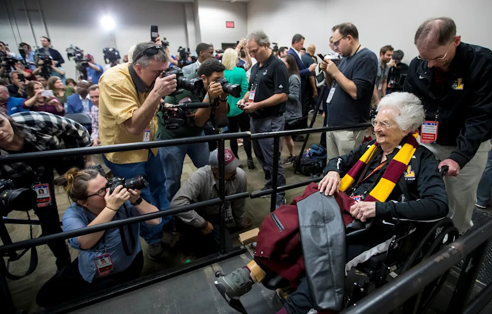 Reporters pack the room for Sister Jean Dolores Schmidt on Friday, March 30, 2018 before the Loyola Ramblers face the Michigan Wolverines in the Final Four at the Alamodome in San Antonio. (John J. Kim/Chicago Tribune/TNS via Getty Images)