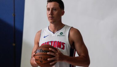Former Michigan stars debut in Pistons uniforms