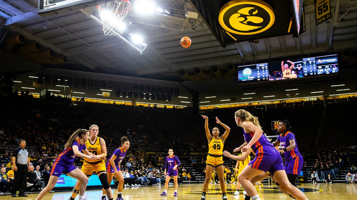 Iowa women's basketball sells out season tickets for 2025-26 season