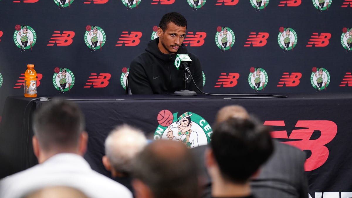 How will the Celtics play with Tatum injured and a retooling roster?