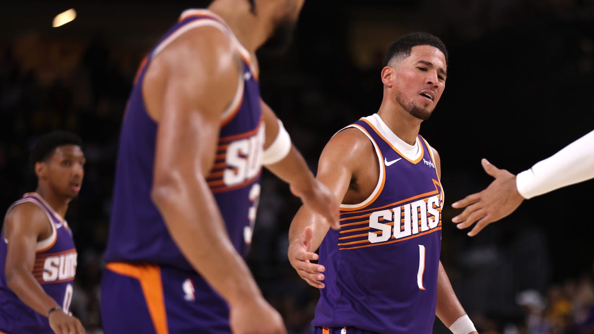 Devin Booker receives no votes for NBA top shooting guard in GM survey