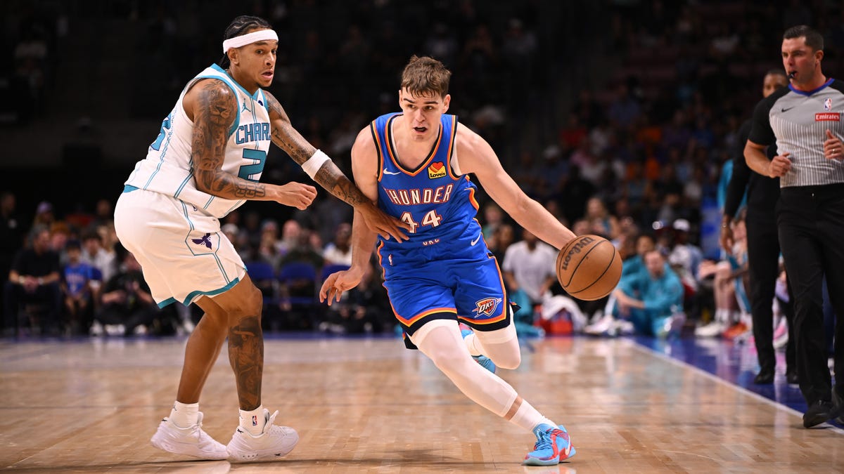 Best images from Thunder's 135-114 preseason win over Hornets