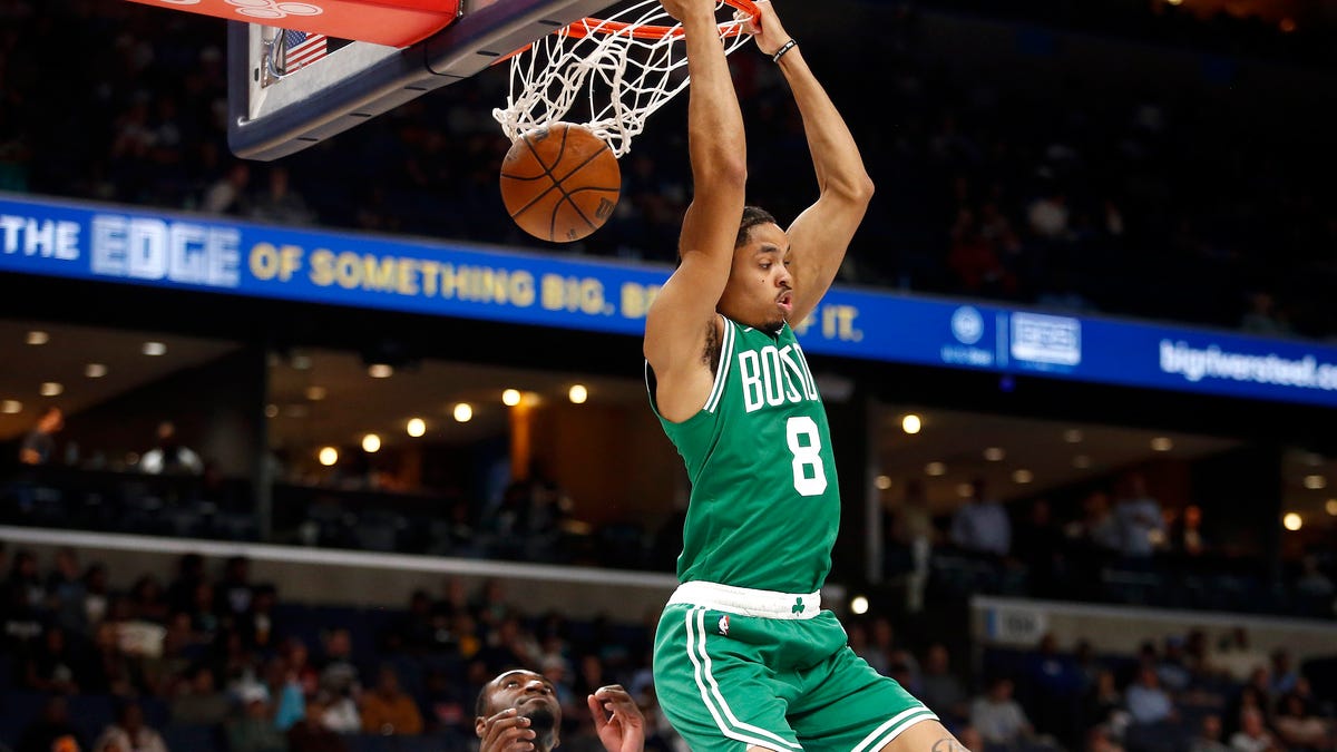 The Celtics got help from everybody in a win over the Grizzlies