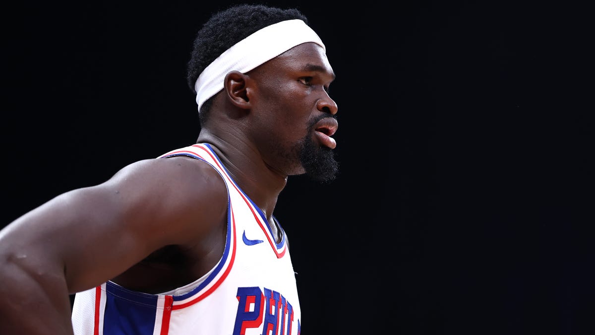 Adem Bona evaluates himself, Sixers after 2 games in Abu Dhabi