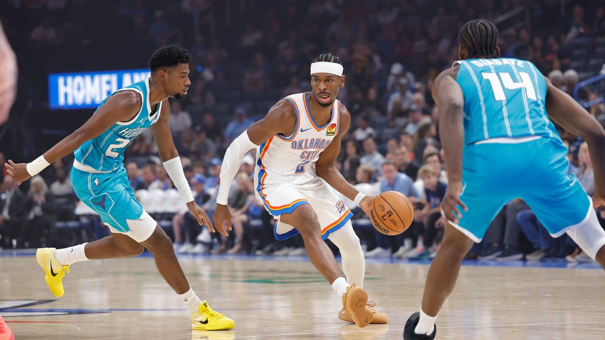 Best images from Thunder's 122-116 preseason win over Hornets