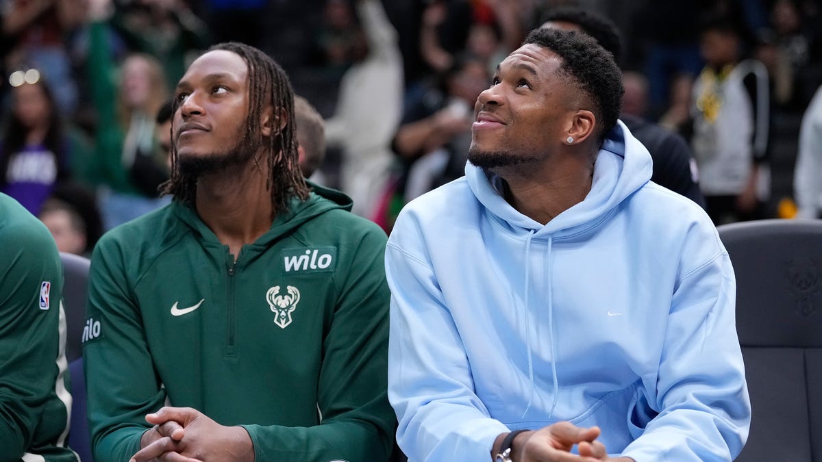 Is Giannis Antetokounmpo playing tonight for the Bucks vs. the Bulls?