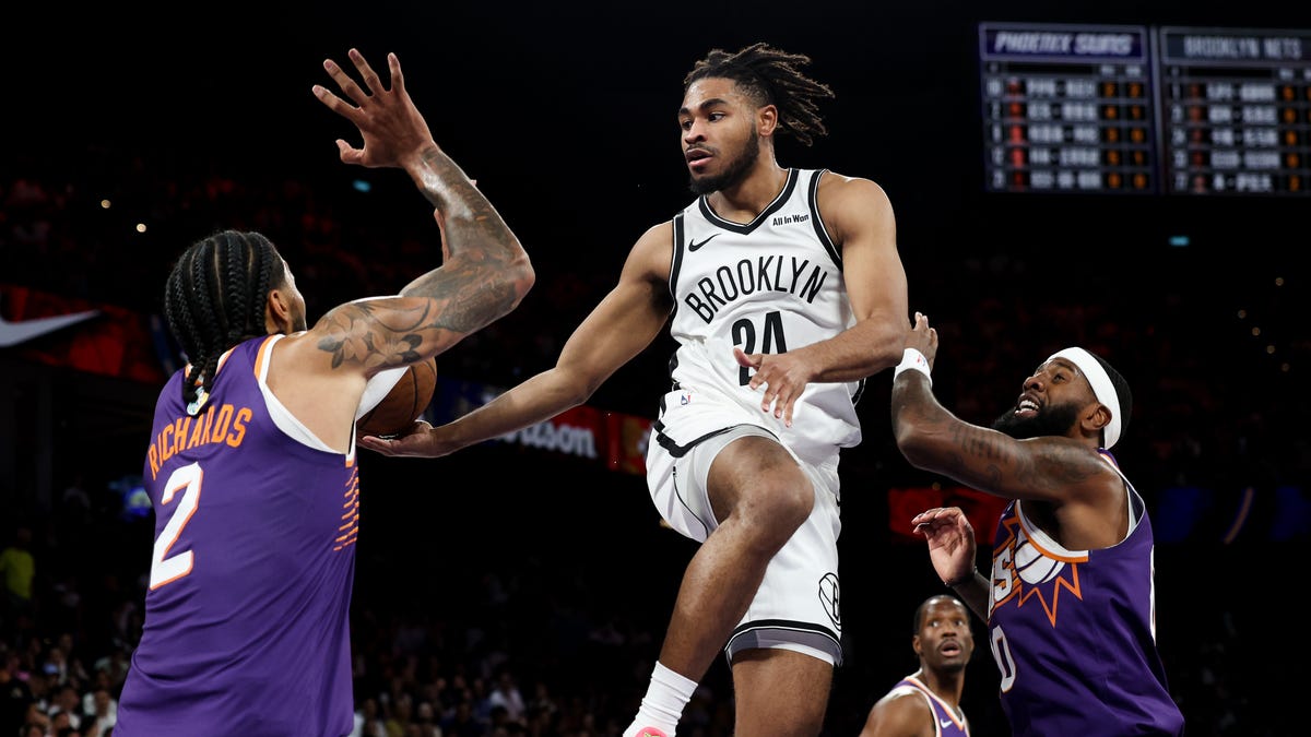 Cam Thomas drops 16 in win over Suns