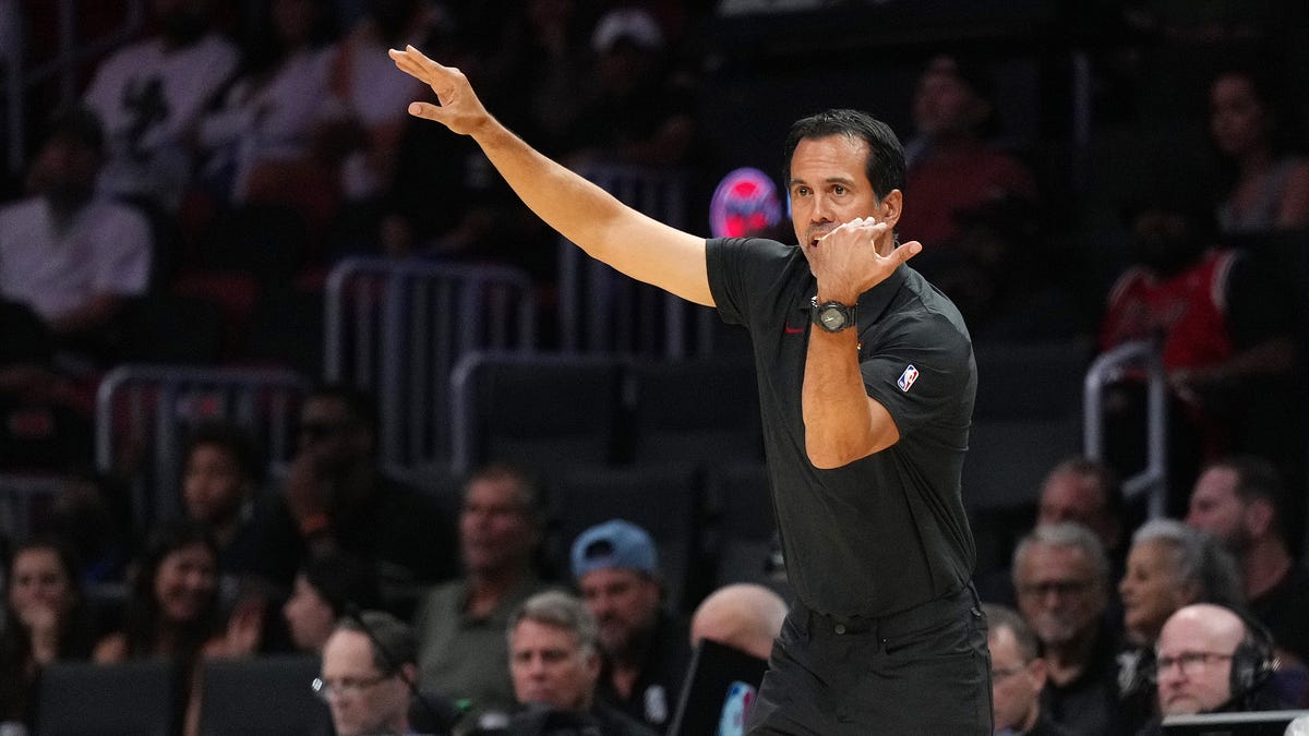 Erik Spoelstra comments on injury to Kasparas Jakučionis