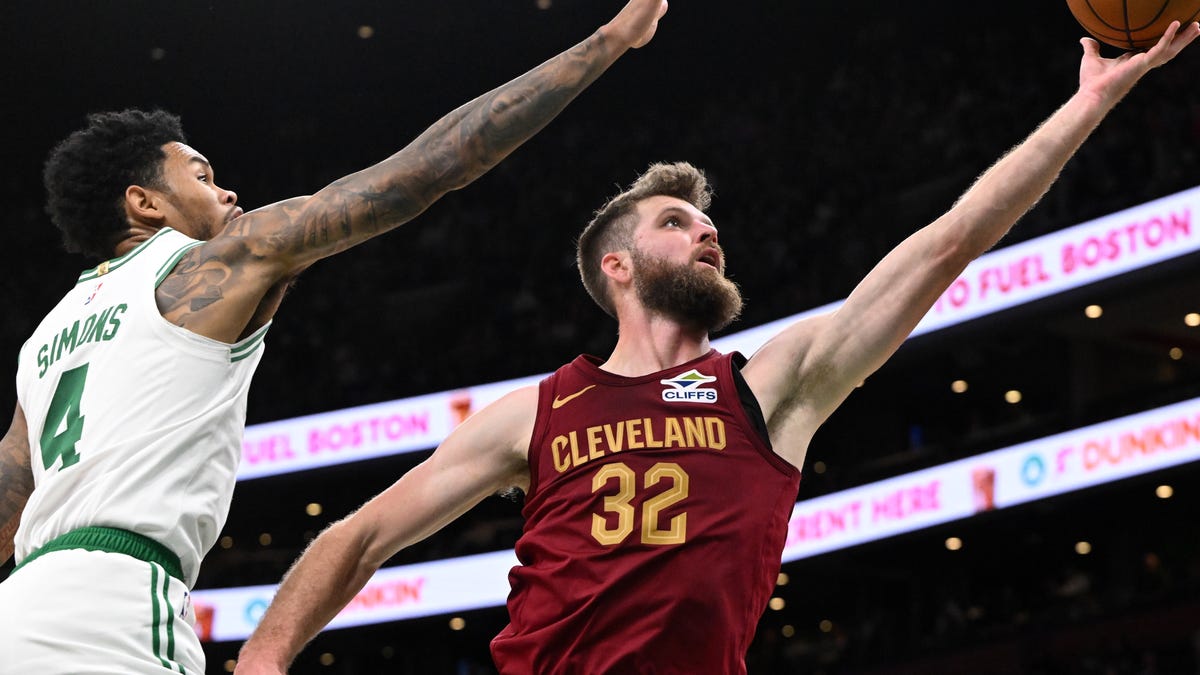 The Celtics improved to 2-1 for the preseason after stomping the Cavs