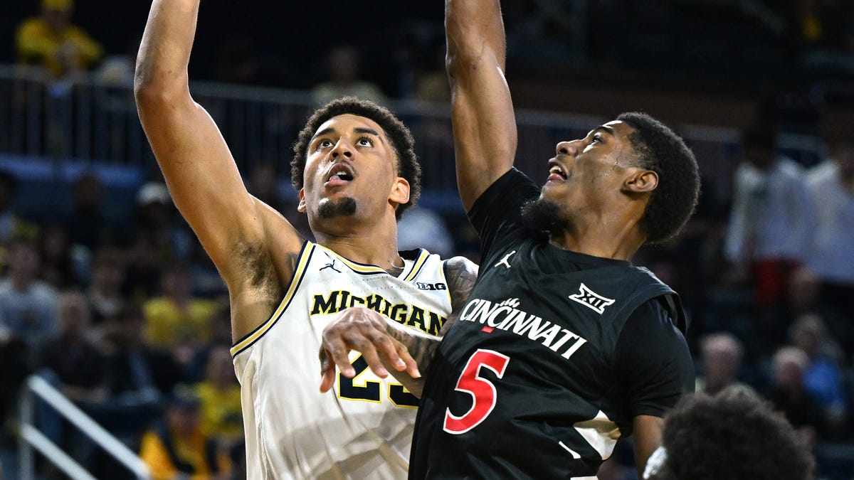 Michigan's comeback bid falls short in high-scoring exhibition loss to Cincinnati