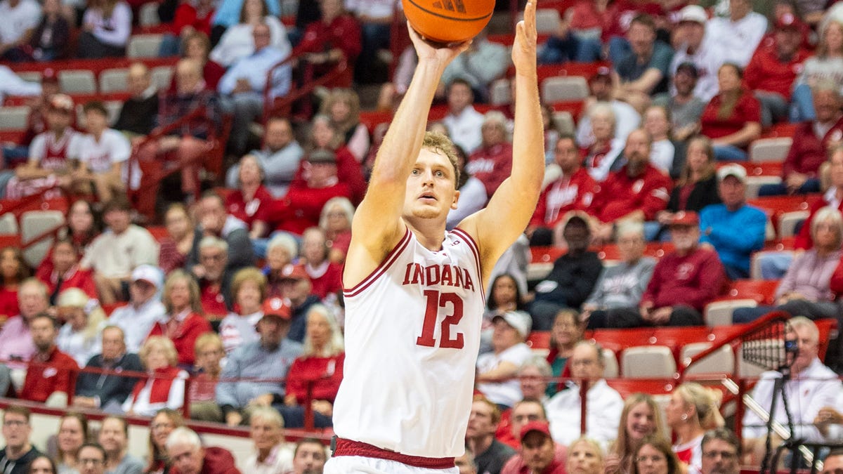 Pat Knight on Indiana basketball, Darian DeVries, Tucker DeVries scout