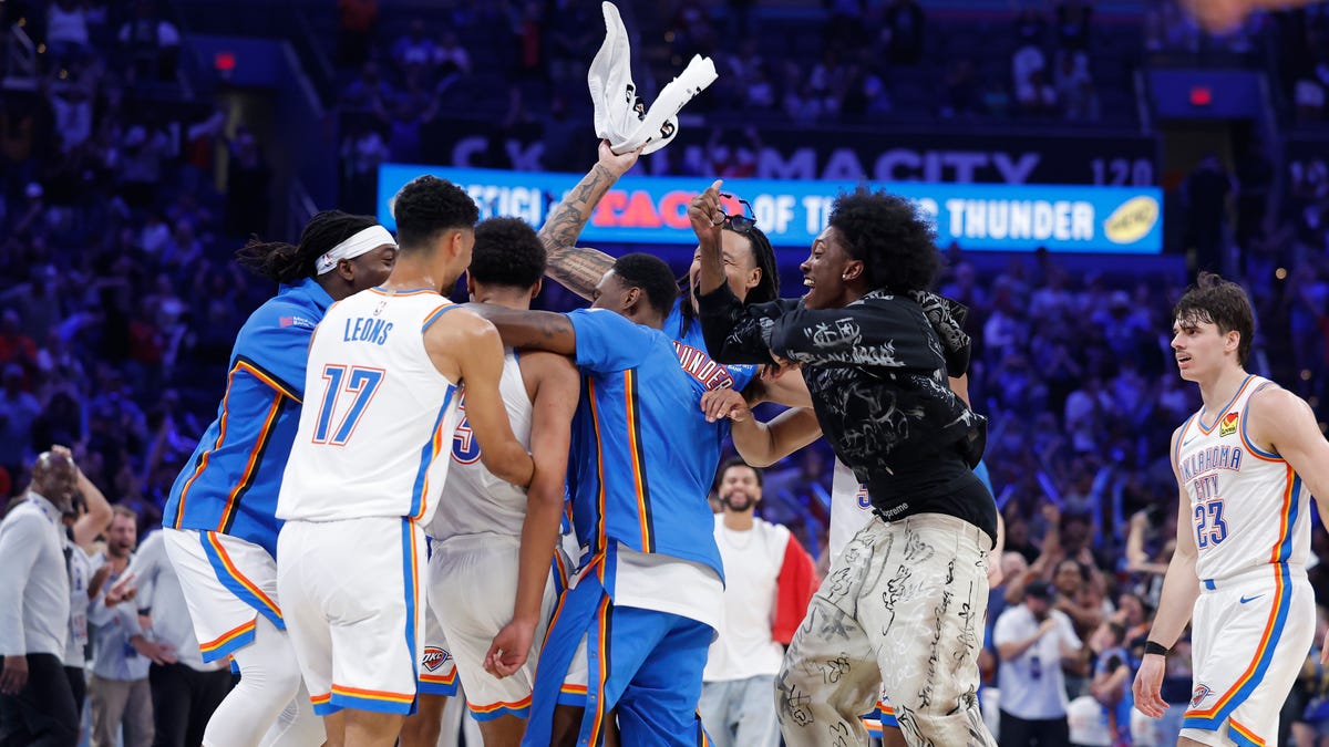 Best images from Thunder's 94-91 preseason win over Nuggets