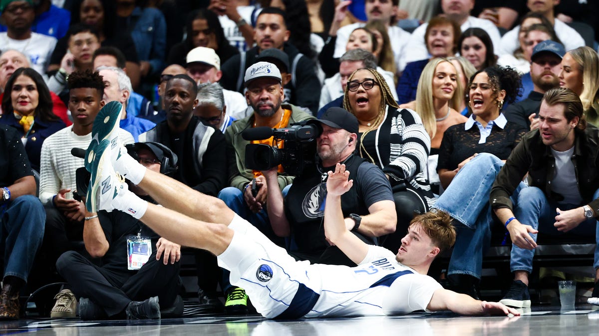 Cooper Flagg stats in NBA debut weren't impressive, and that's OK