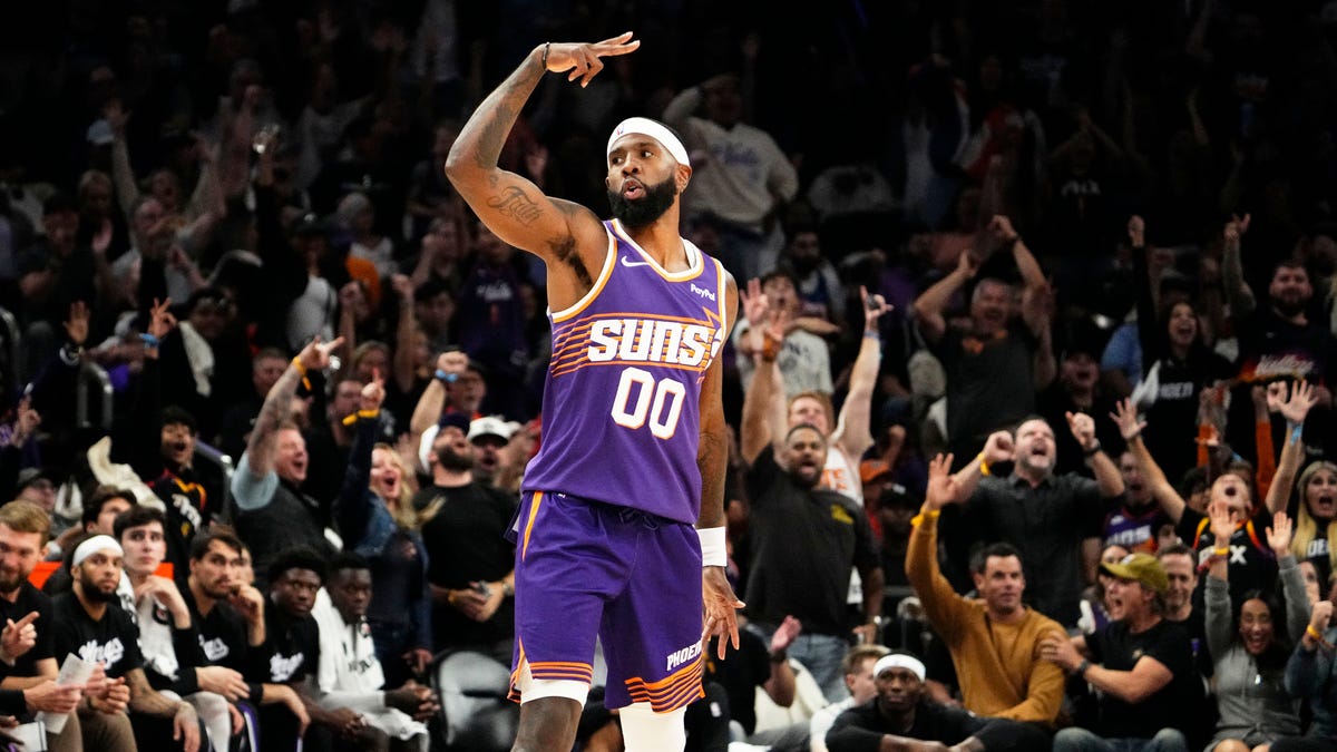 Phoenix Suns pull out 20-point comeback win in opener vs Kings
