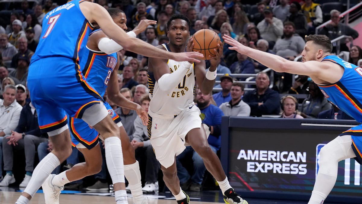 Pacers guard out with sore right foot
