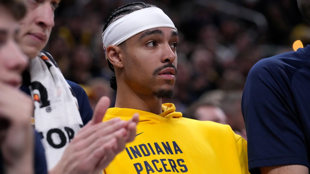Pacers guard out for Memphis (shoulder)