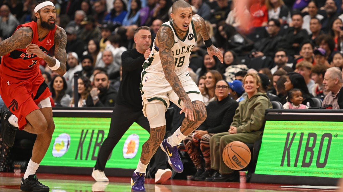 Bucks forward Kyle Kuzma leaves game against Raptors with injury