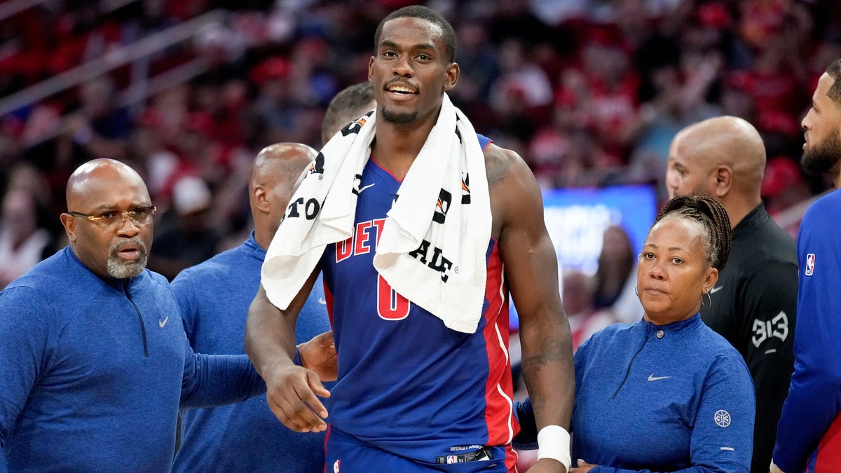 Pistons' Jalen Duren ejected following flagrant 2 foul vs. Rockets