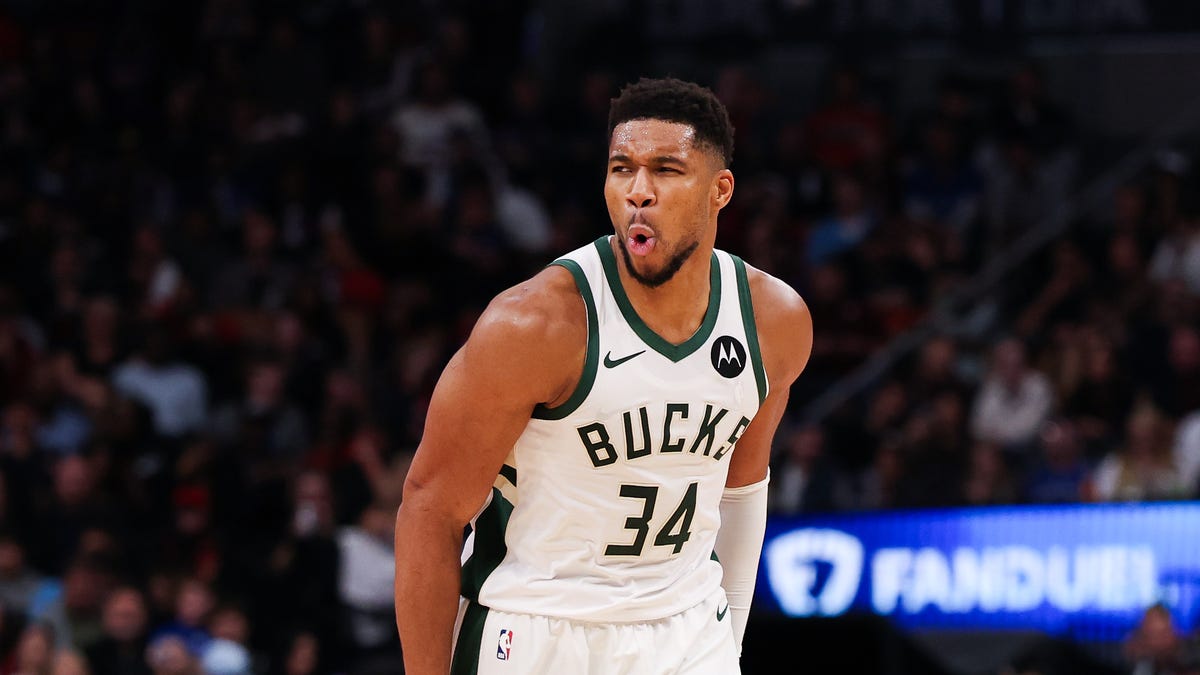 Giannis Antetokounmpo talks Knicks trade report after Bucks win