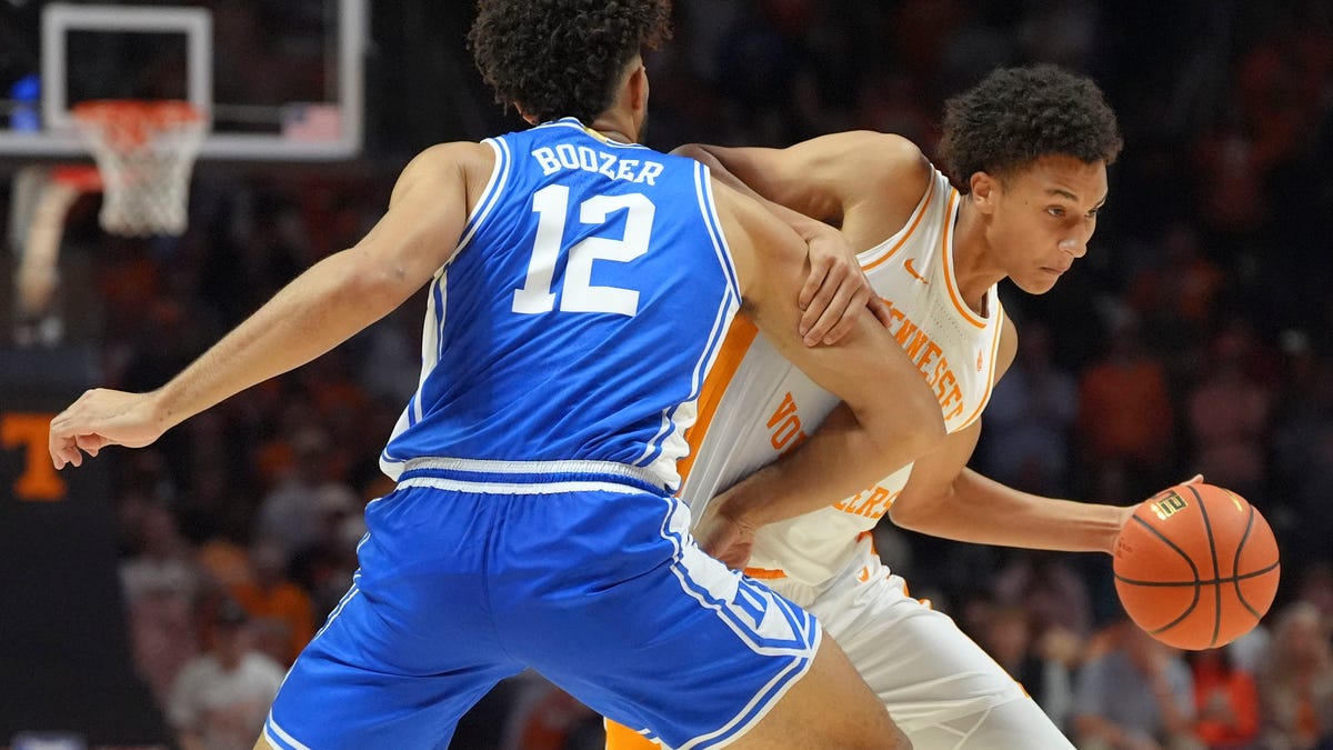 Tennessee basketball tumbles to Duke, Cameron Boozer in exhibition