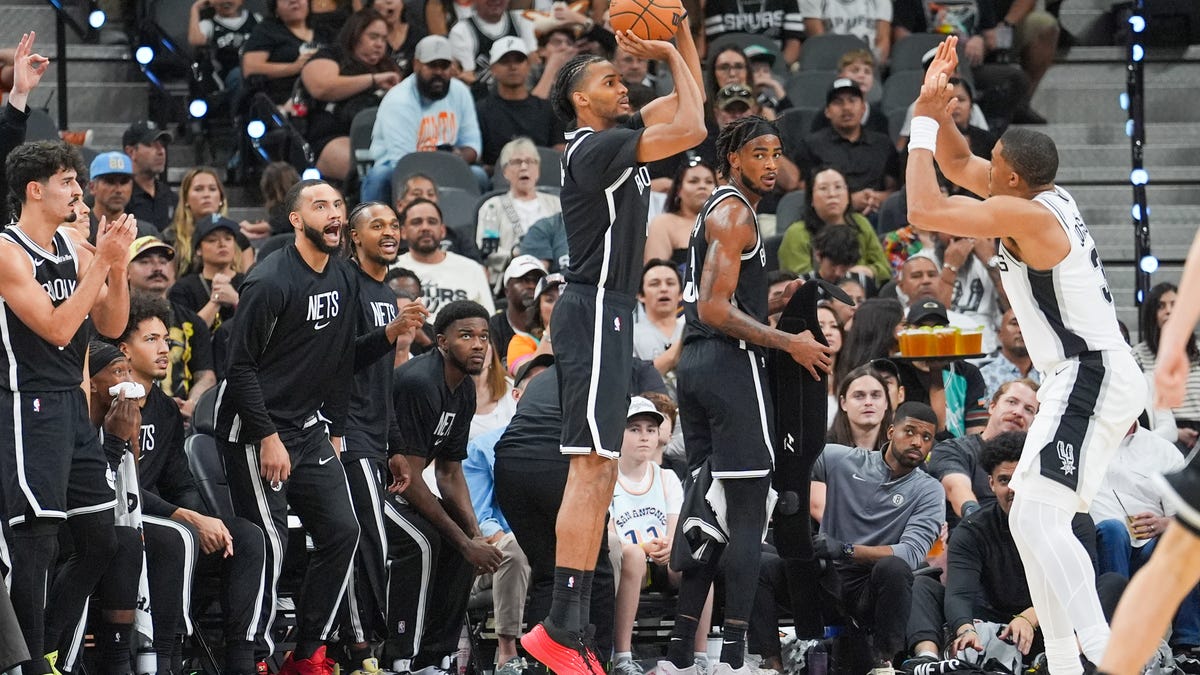 Nets' Ziaire Williams (back) hopes to play Monday at Rockets