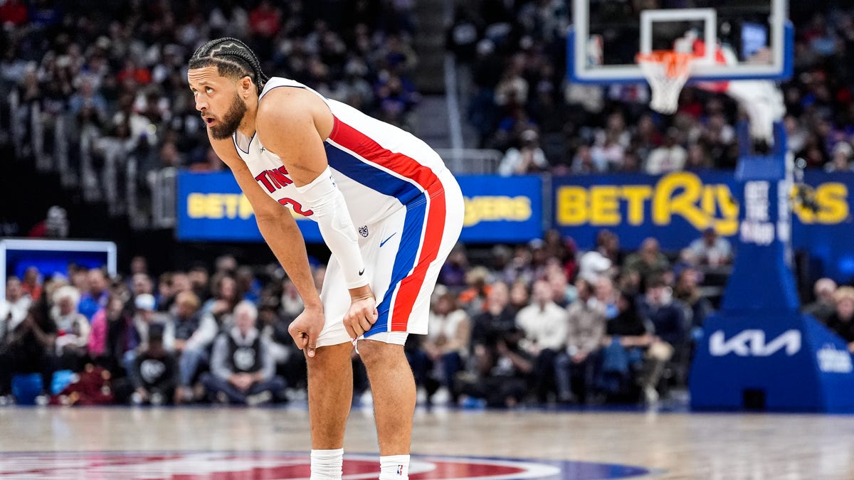 Cade Cunningham struggles, team blitzed by Cavaliers