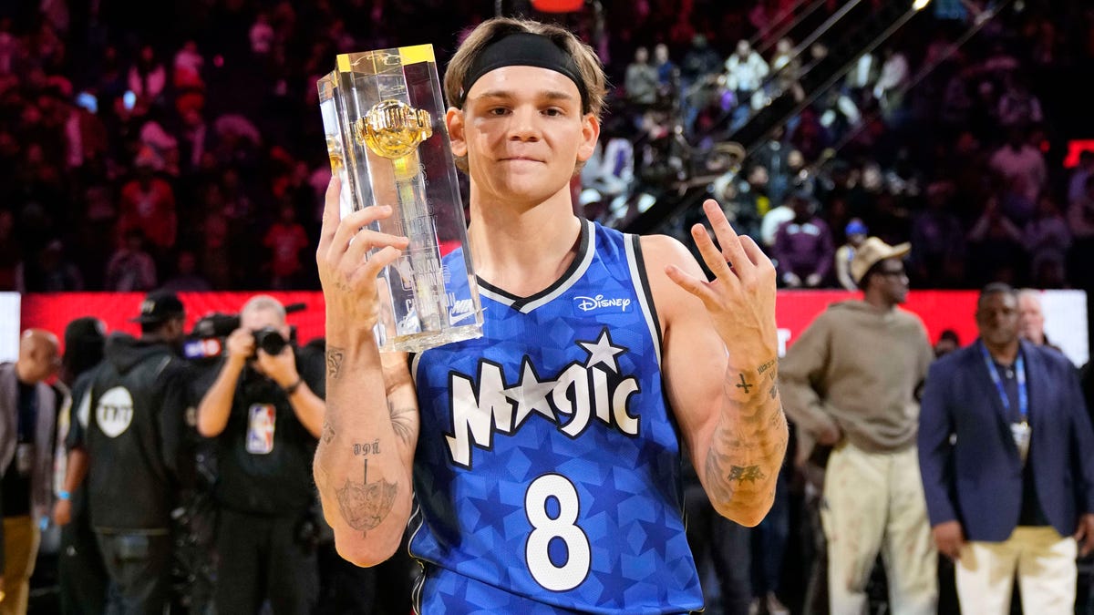 Indiana Pacers sign Mac McClung, slam dunk champion, as injuries mount