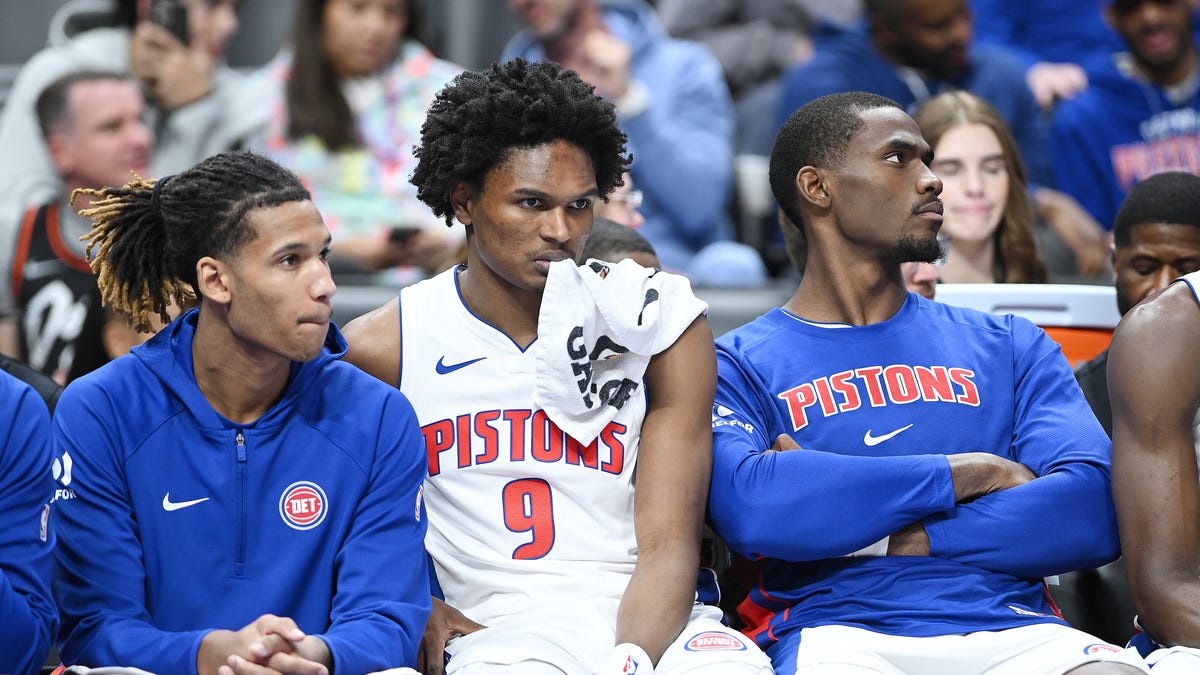 Pistons misfire in blowout loss to Cavs