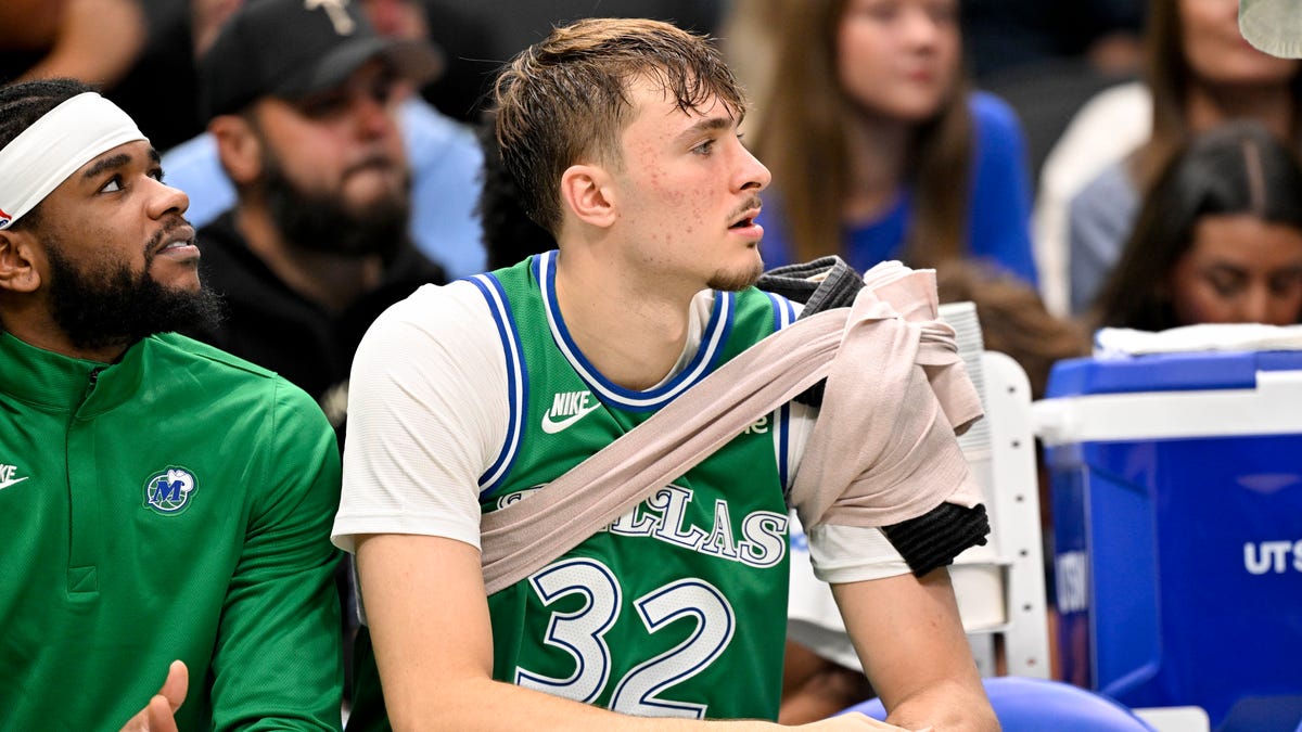 Cooper Flagg injured, benched in Mavericks' loss to Thunder