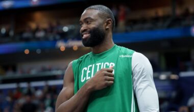 The Celtics beat the Pels 122-90 to get their first win of 2025-26