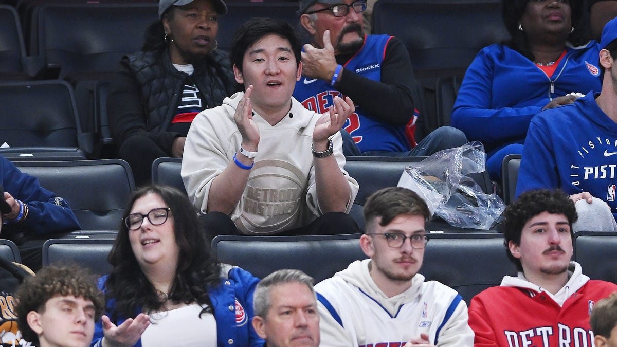 Pistons superfan from South Korea gets red-carpet treatment in Detroit