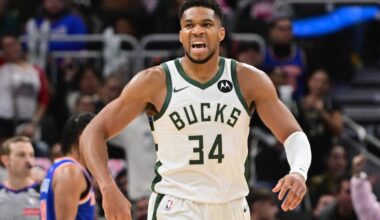 Warriors at Bucks odds, picks and predictions