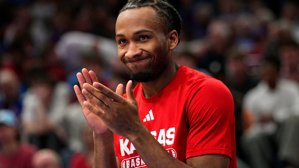 Pelicans' coach chaos and winless start benefits Hawks' chances at star draft prospect