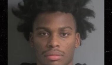 Iowa Men's Basketball Star Tavion Banks Arrested After Alleged Drunken Bar Fight