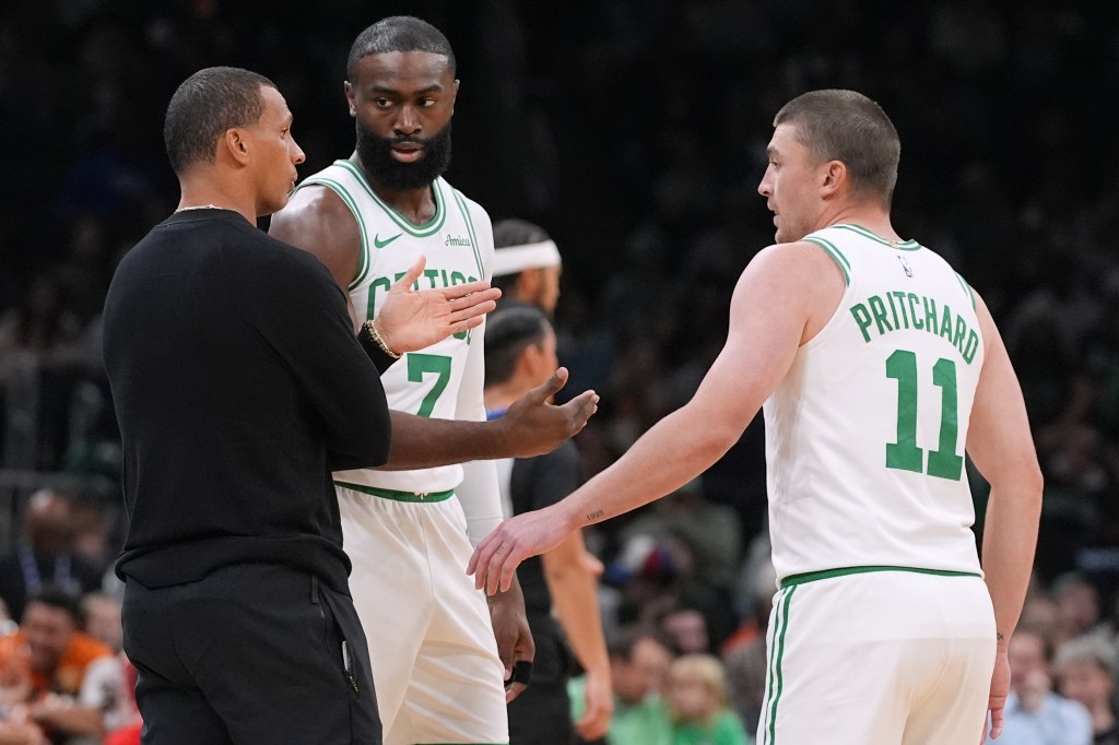 Jaylen Brown leaves with injury as Celtics beat Raptors in preseason finale