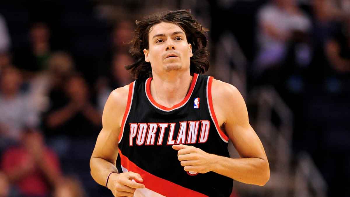 Portland Trail Blazers forward Adam Morrison (6) runs up the court during the game against the Phoenix Suns at US Airways Center. The Suns defeated the Trail Blazers 104-93.
