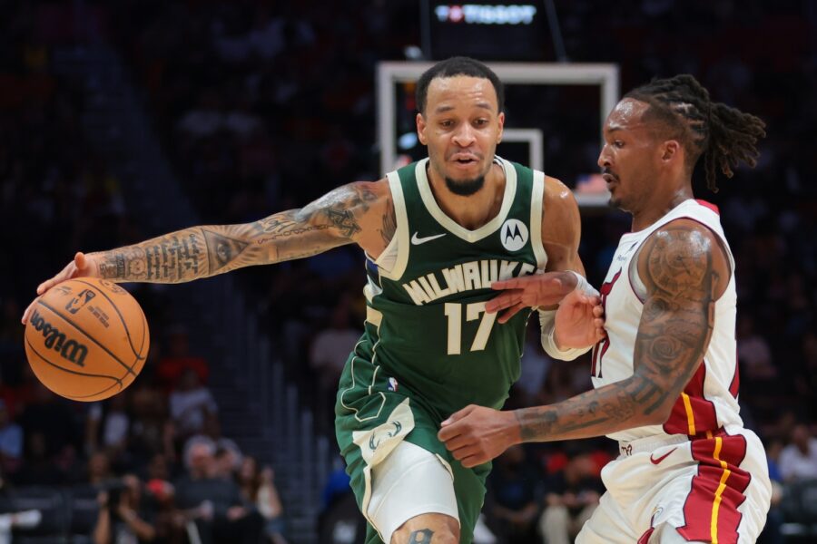 Amir Coffey To Make Bucks' Regular Season Roster