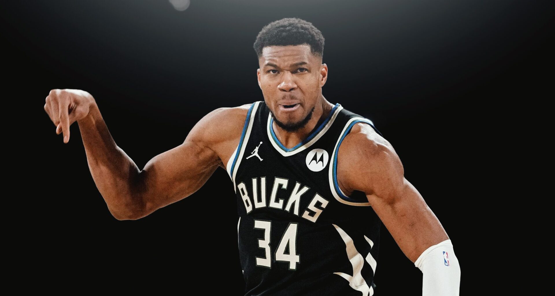 Antetokounmpo (12)