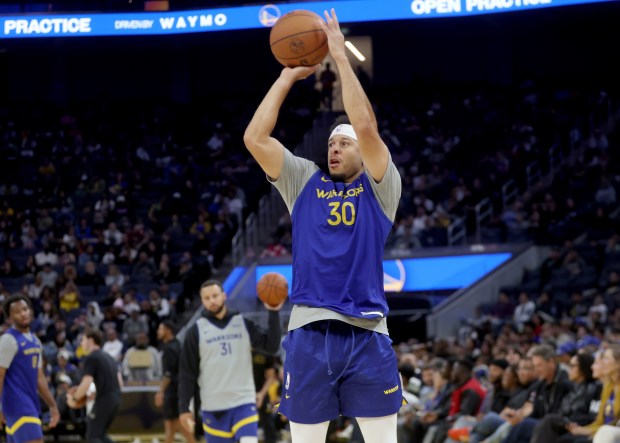 Golden State Warriors' Seth Curry #30 takes a shot during...