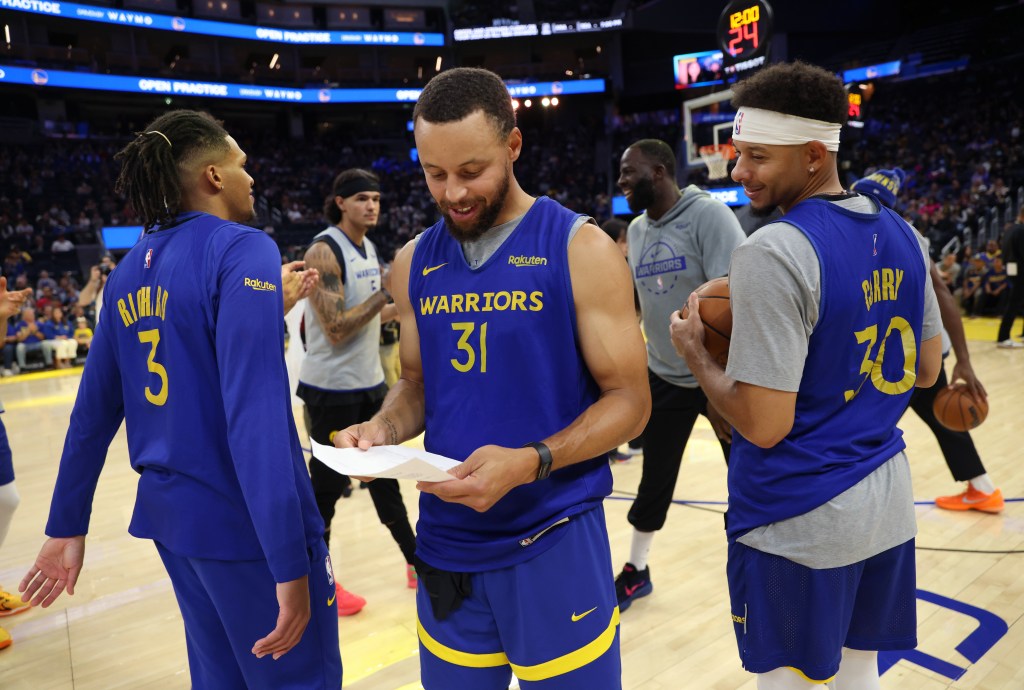 Steph Curry and Seth Curry switch numbers at Warriors' open practice