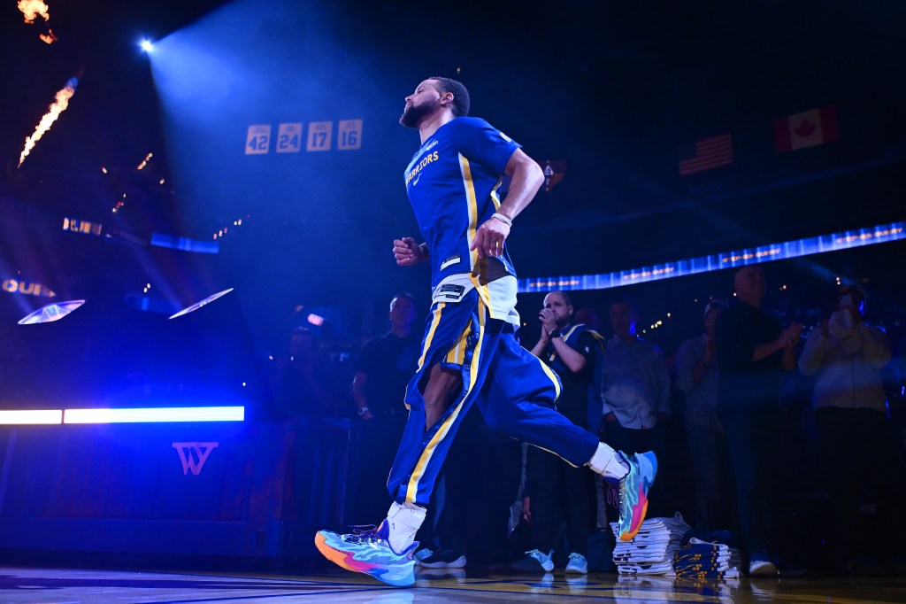 Steph Curry in MVP form to start season