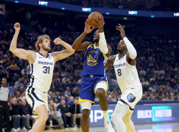 Golden State Warriors' Jonathan Kuminga #1 shoots a basket as...