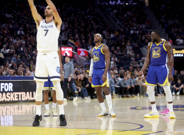 Golden State Warriors' Draymond Green #23 reacts as Memphis Grizzlies'...