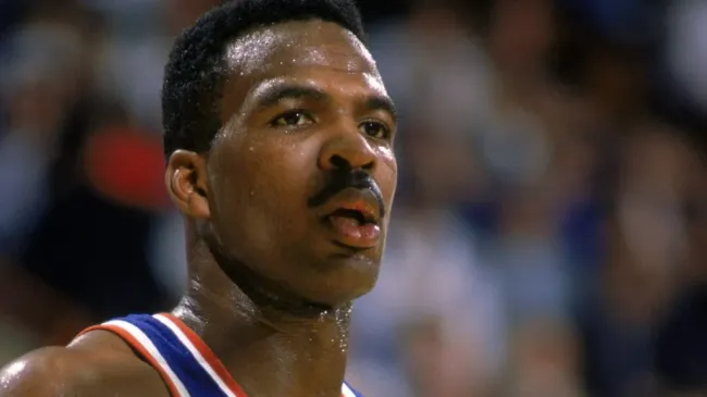 Charles Oakley (Source: Tim Defrisco/Getty Images)