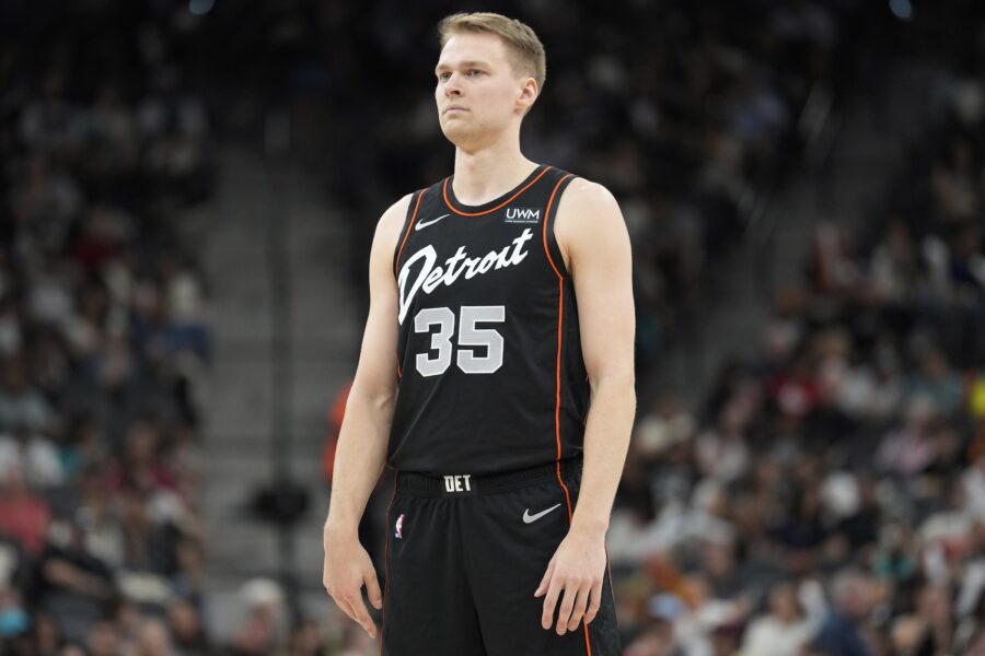 Thunder Sign Buddy Boeheim, Waive Payton Sandfort