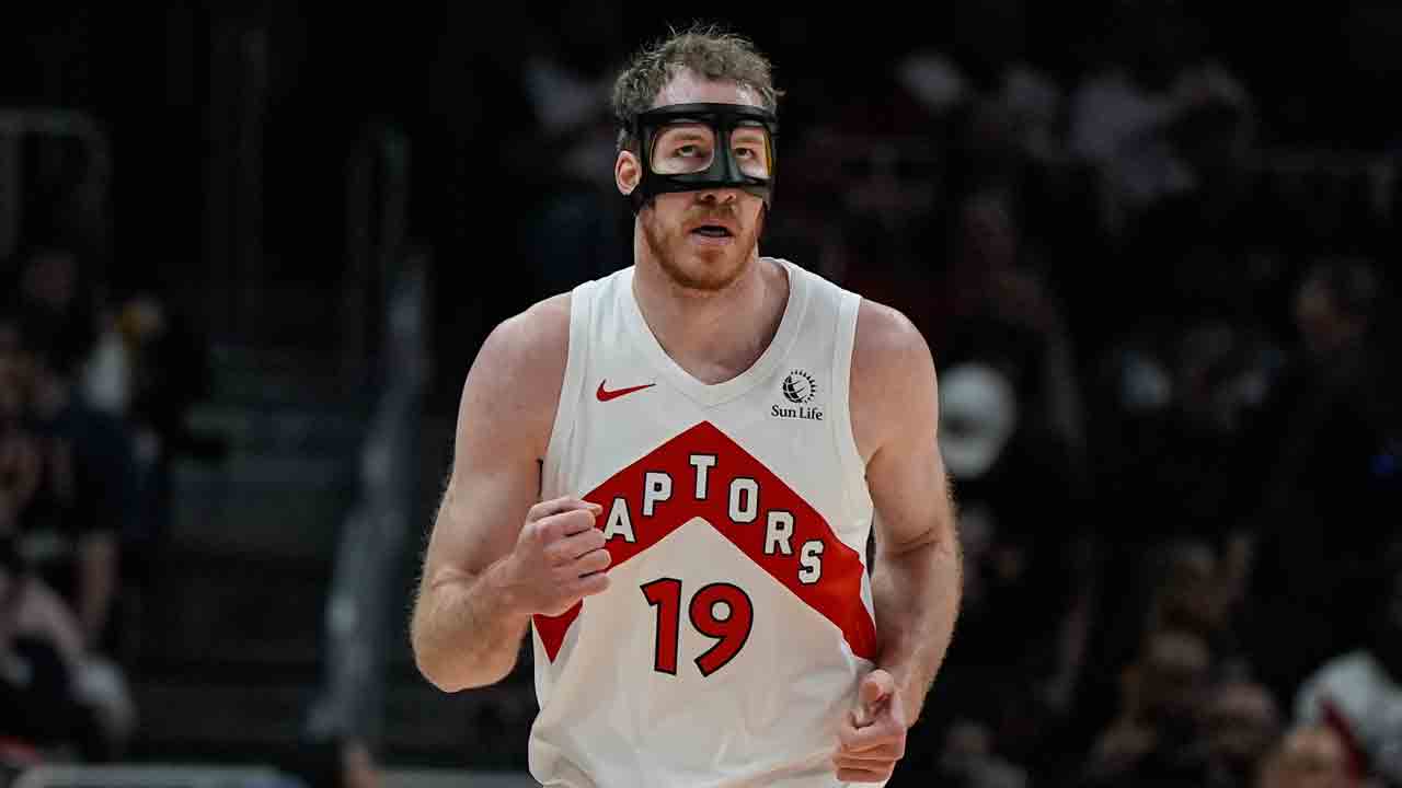 Raptors' Jakob Poeltl doubtful vs. Rockets with back tightness