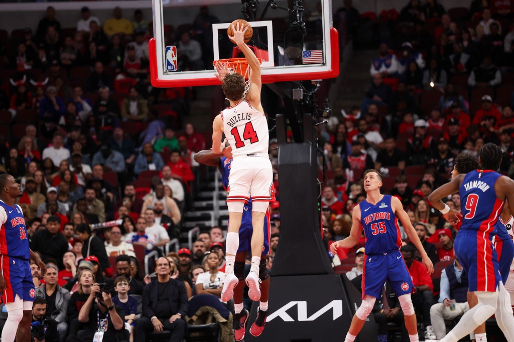 Chicago Bulls get the season-opening win over the Detroit Pistons