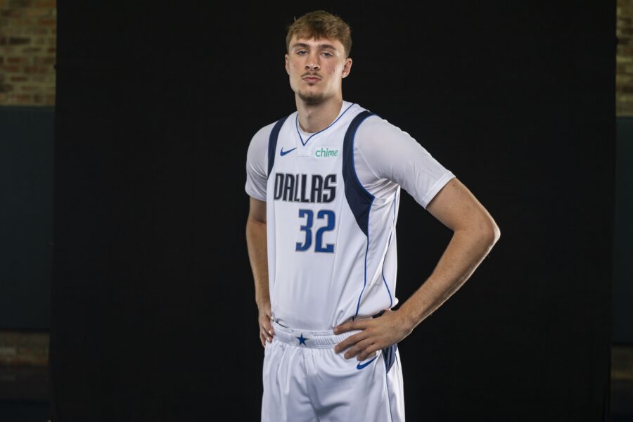 Mavericks Notes: Flagg, Davis, Washington, Lively