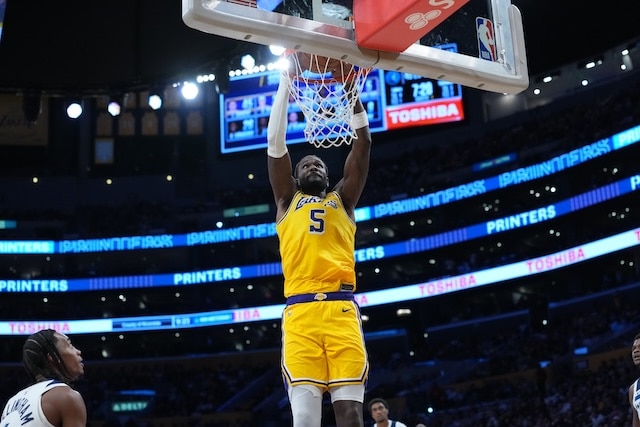 Deandre Ayton Letting Game Come To Him